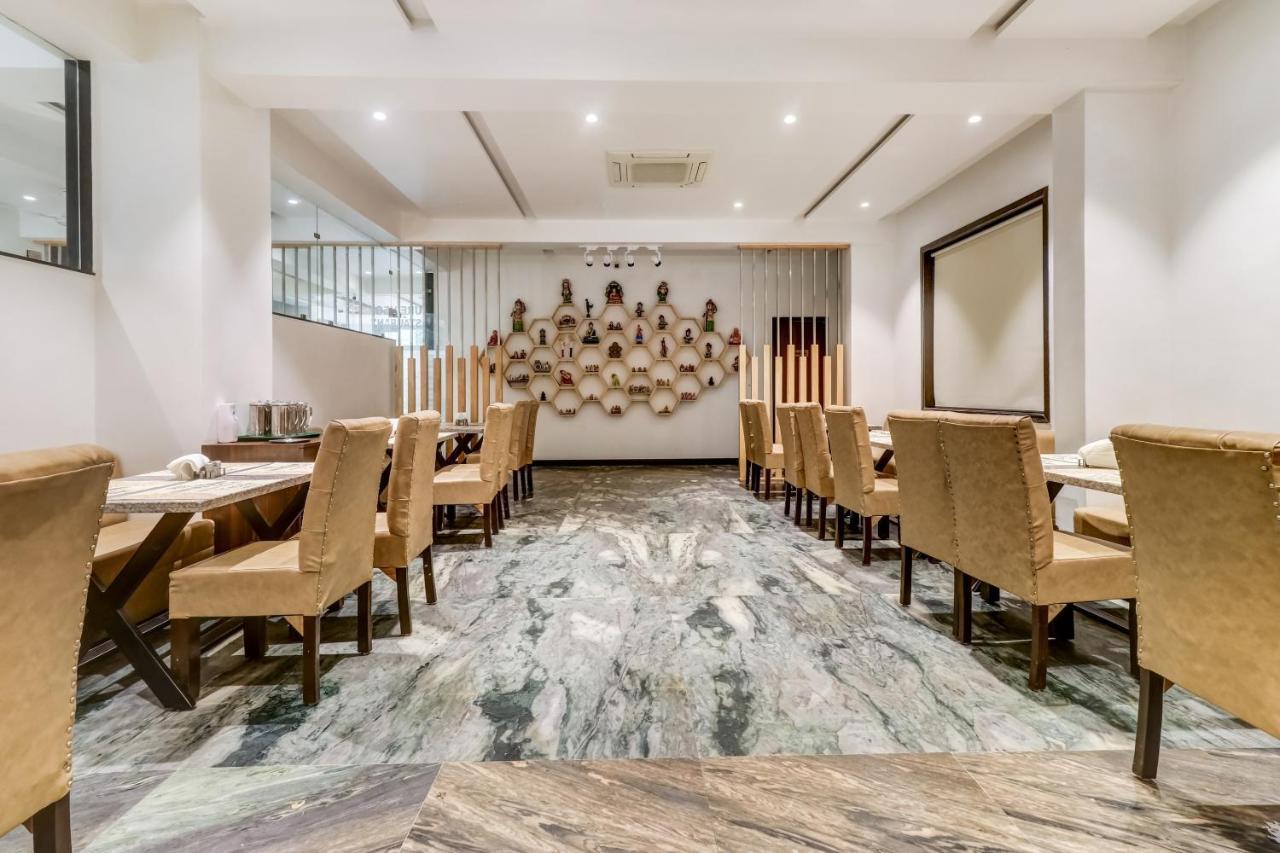 Oyo Townhouse 785 Sree Vinayaka Grand Hotell Anantapur Exteriör bild