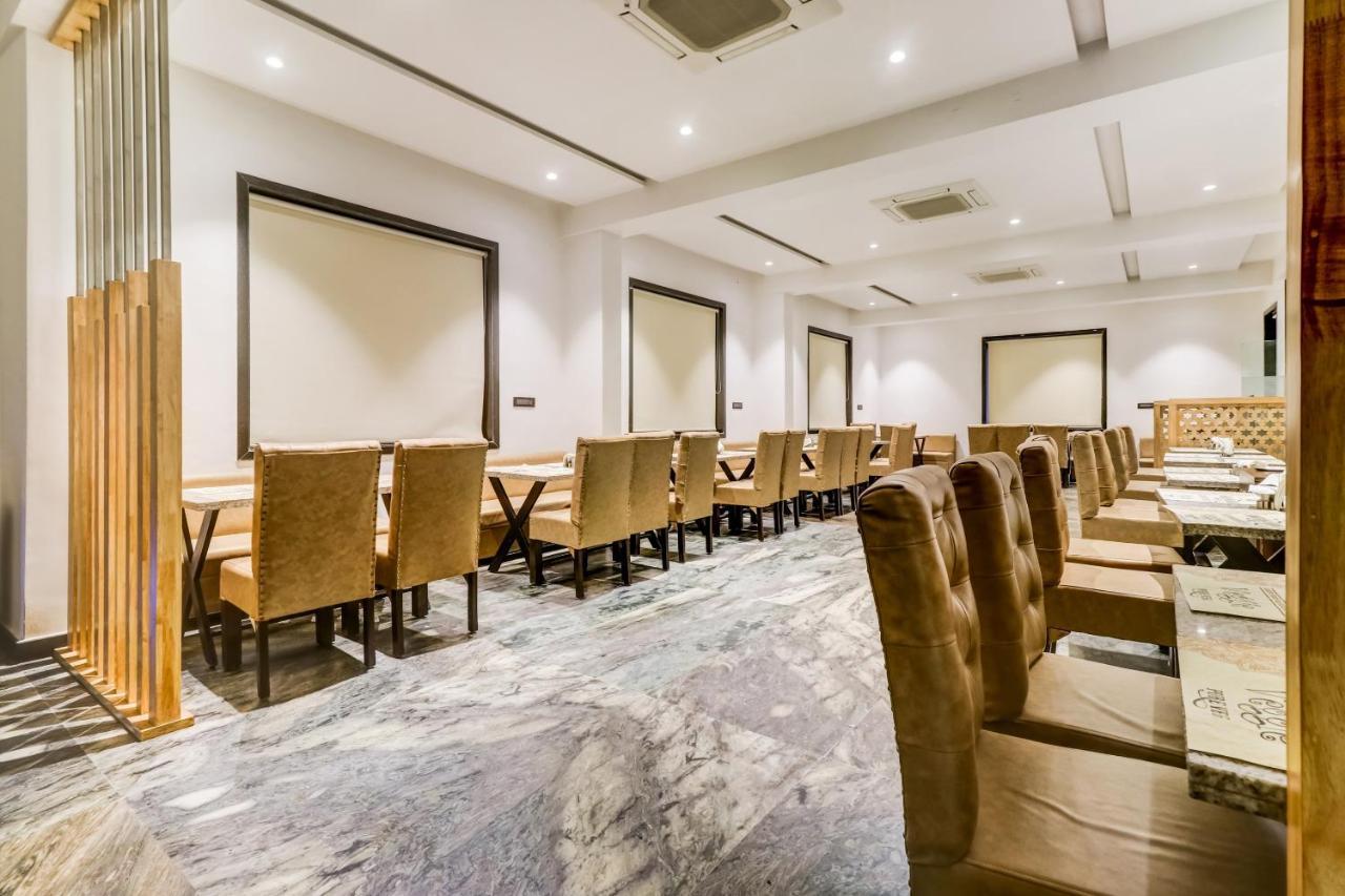 Oyo Townhouse 785 Sree Vinayaka Grand Hotell Anantapur Exteriör bild